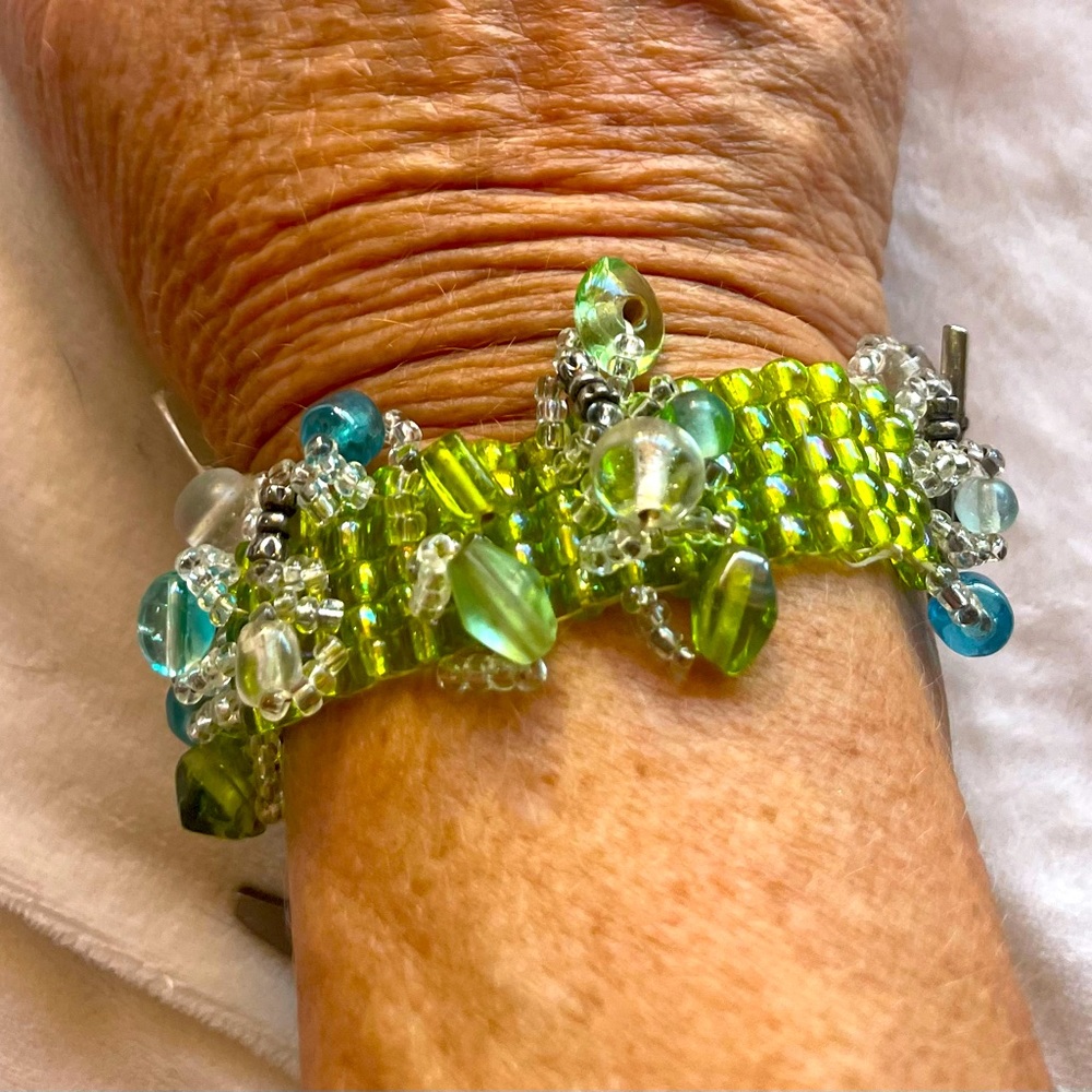 Vintage beaded bracelet.